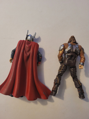 Thor Y Volstagg Marvel Universe Thor Mighty Avenger Hasbro (Usado)