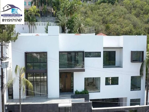 Residencia Con Acabados De Lujo En San Patricio