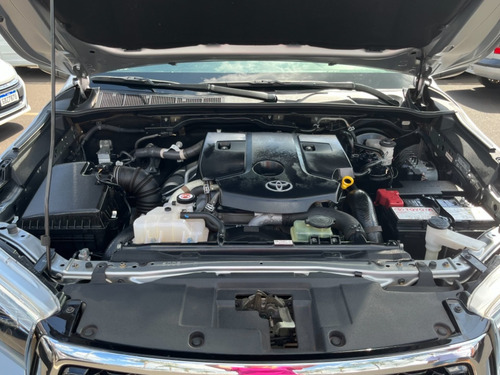 Imagem 12 de 15 de Toyota Hilux Srx 2.8 Prata 2019