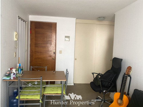 Depto En Venta De 2d+1b. En Santiago