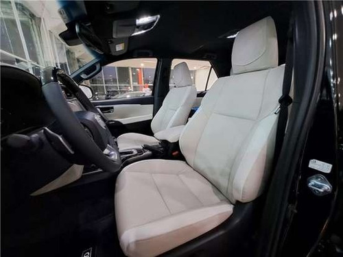 Toyota Hilux SW4 2.8 D-4D TURBO DIESEL DIAMOND 7L 4X4 AUTOMÁTICO