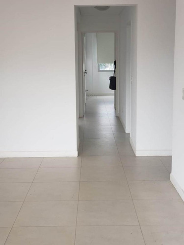 Excelente Departamento De 3 Ambientes En Villa Del Lago