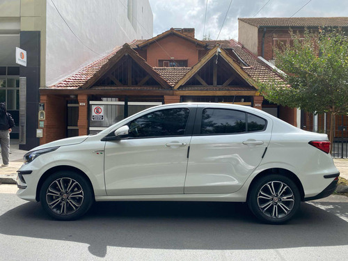 Fiat Cronos 1.8 16v Precision