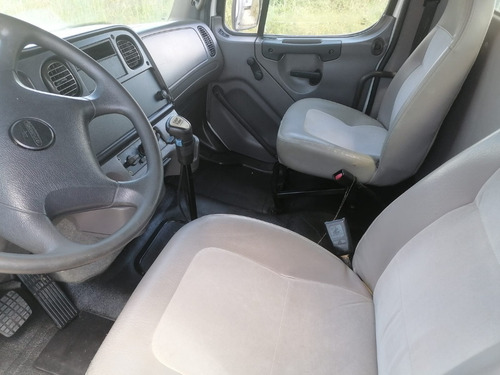 Imagen 6 de 8 de Freightliner Trompo