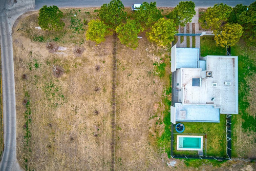 Imagen 4 de 8 de Lote En Don Mateo 730m2. En El Ingreso Del Barrio, Solo Linda Con 1 Vecino
