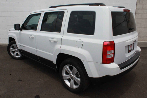 Imagen 3 de 15 de Jeep Patriot 2016 5p Latitud L4/2.4 Aut