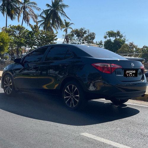 Imagen 4 de 9 de Toyota Corolla Le Canadiense