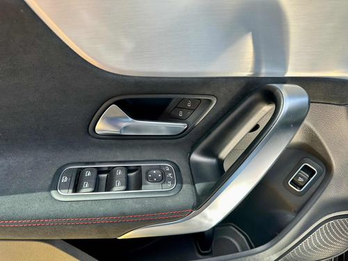 Mercedes-Benz Clase CLA 1.3 Cla 180 Amg Line At