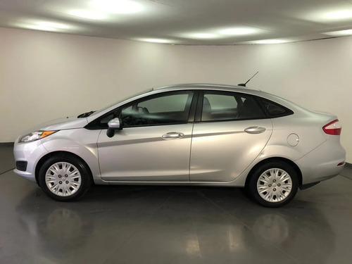 Imagen 5 de 13 de Ford Fiesta 2015 1.6 S Sedan At