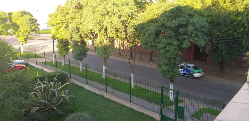 Imagen 19 de 30 de Departamento De 4 Ambientes - A La Calle - Bahia Blanca 2600