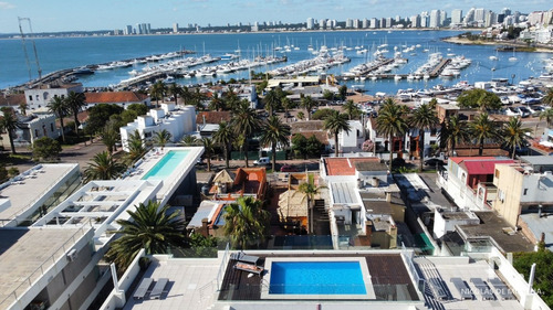 Departamento De 3 Dormitorios En Venta A Pasos Del Puerto