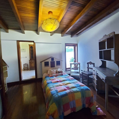 Imagen 29 de 30 de Venta De Casa En Prados Del Este 8h/ 9b/ 5p