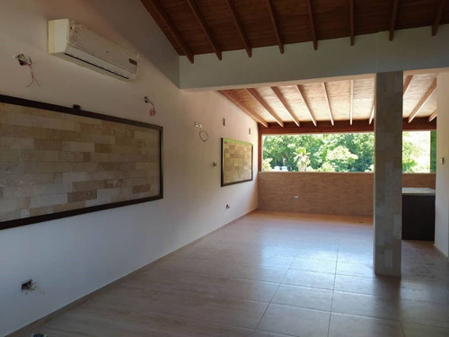 Imagen 3 de 14 de Moderno Twon House A Estrenar Tapas 04243564365