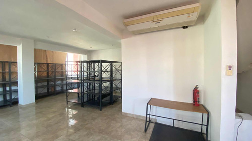 Local Comercial En Alquiler Puerto La Cruz Calle Libertad