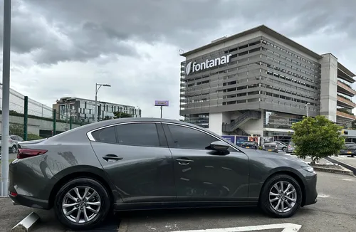 Mazda 3 2.0 Touring