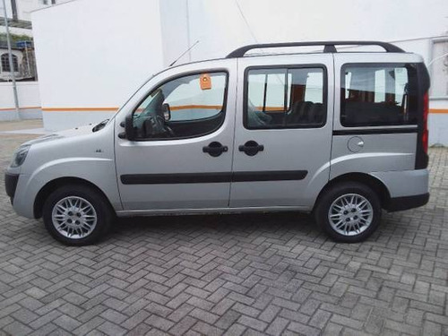 Imagem 8 de 10 de Fiat Doblò 1.8 Mpi Essence 7l 16v Flex 4p Manual