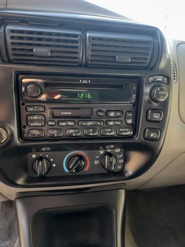 Ford Explorer XLT AT 4X2 4.0 V6