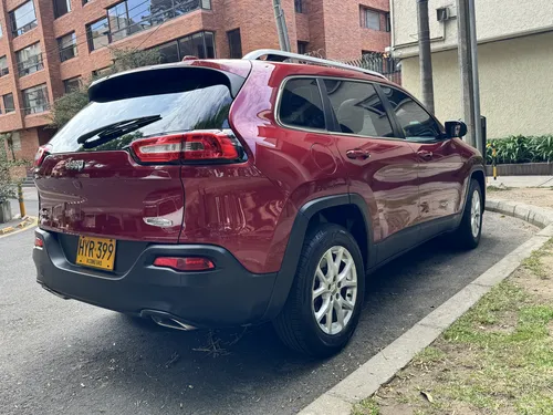 Jeep Cherokee 3.2 Longitude Plus