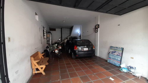 Em Casa En Venta En Barrio San Carlos