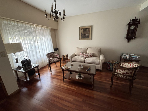 Duplex 4 Ambientes Gran Jardín. Olivos.