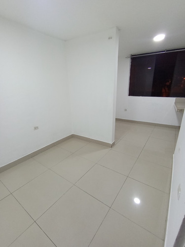 Departamento En San Borja, Mini Departamento En San Borja, Departamentos En San Borja, En Avenida Rosa Toro Cuadra 9 Cruce Con Canadá Cuadra 35, Excelente Zona Comercial Todo A La Mano
