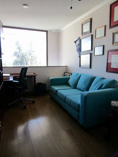 Hermoso Y Amplio Departamento En Lo Barnechea (4d / 3b)