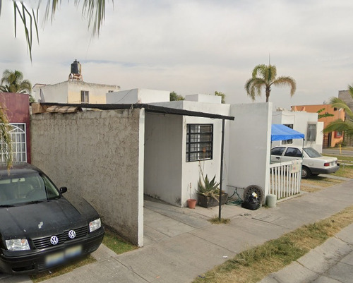 Sk01- Oportunidad Casa En Remate Bancario En C. Telescopio, Villas De La Hacienda, Jal. (solo Recursos Propios)