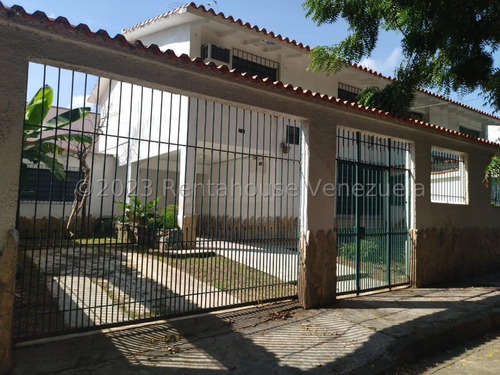 Casa En Venta Ubicada En Los Sauces Valencia Carabobo 24-8432, Eloisa Mejia