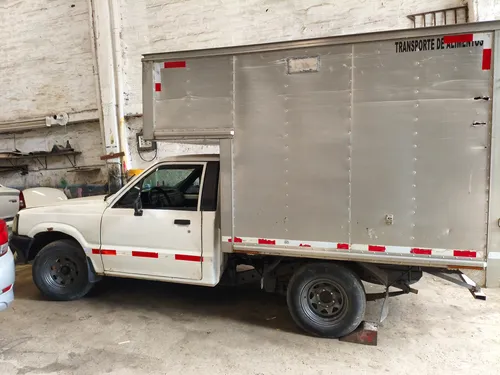 Mazda B2200 2.2 B2200