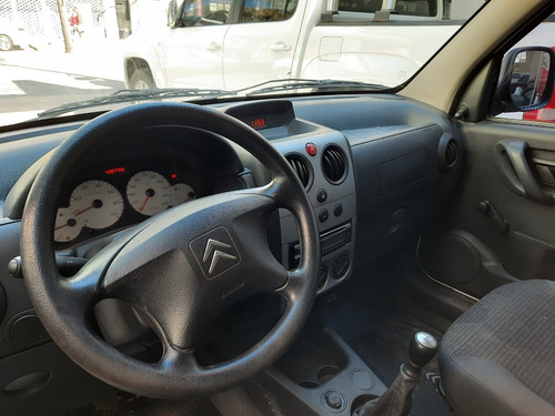 Imagen 5 de 8 de Citroen Berlingo Hdi 2015 Km88000.-