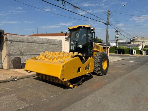 Rolo Compactor Cartepilar Cs11gc Com Divida