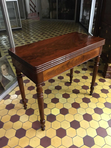 Mesa De Juego Caoba Luiz Philips Patas Torneadas Plegable C (Usado)