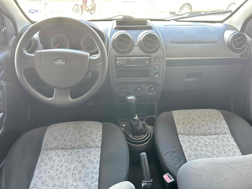 Ford Fiesta 1.6 MPI CLASS SEDAN 8V FLEX 4P MANUAL