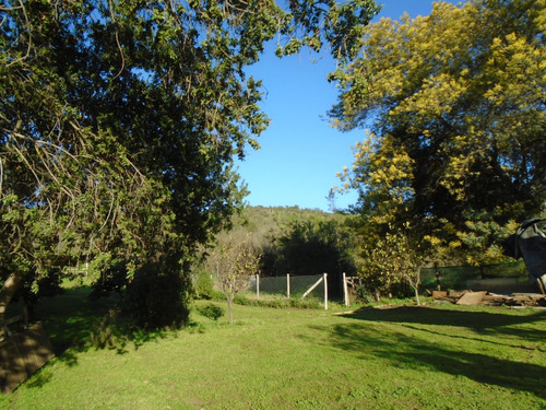Parcela Con 2 Construcciones. Cercana Acceso Troncal Sur...