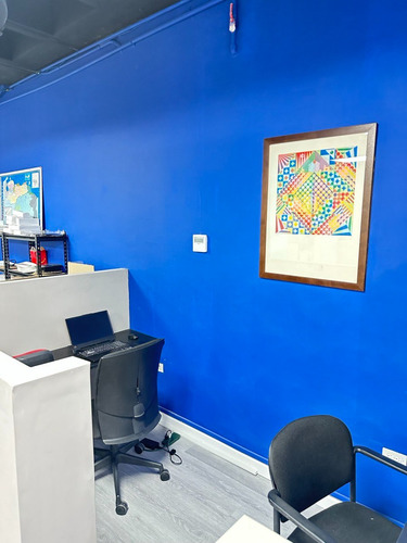 Venta De Edificio Comercial En La Urbina Mcpio Sucre, Caracas Iv