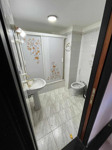 Imagen 5 de 29 de Casa En Venta - 6 Dormitorios 5 Baños - 300mts2 - Tablada