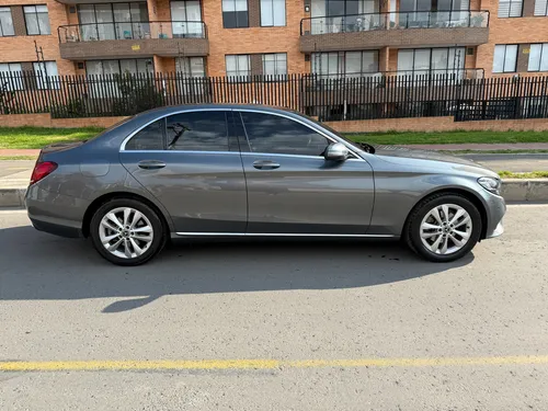 Mercedez Benz Clase C200