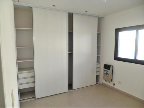 Imagen 5 de 16 de Venta Depto 2 Amb Duplex Cochera Y Parrilla - Paso Del Rey