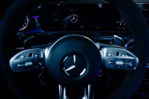Imagen 13 de 15 de Mercedes Benz Amg A 35 Hatch