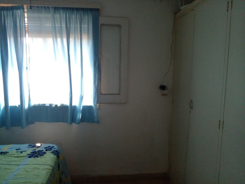 Imagen 9 de 12 de Casa De 2 Dormitorios Arbolada Y Perimetrada Al Sur De Parque Del Plata Bajada 1 (7 Cuadras De La Playa) Con Wifi Y Cable. Pet Frendly