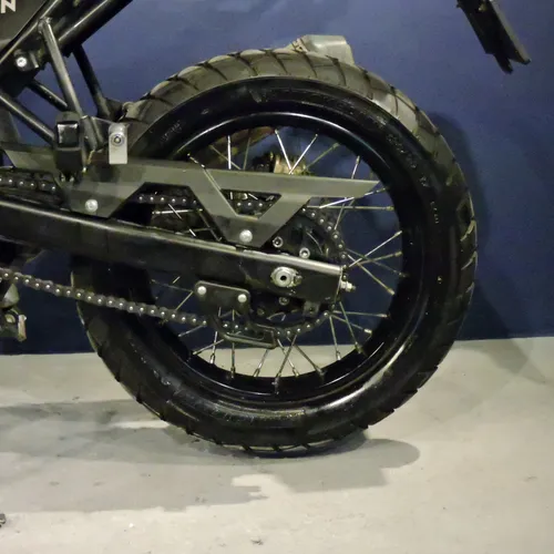 Royal Enfield Himalayan 411 2022