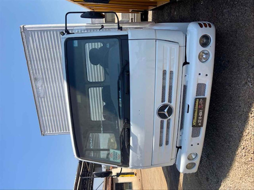 Imagem 2 de 6 de Caminhao Mercedes-benz Mb 712