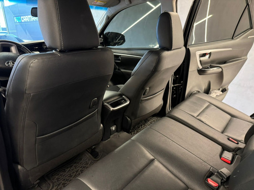 Toyota SW4 2.8 Tdi Srx 7l 4x4 Aut. 5p 204 hp