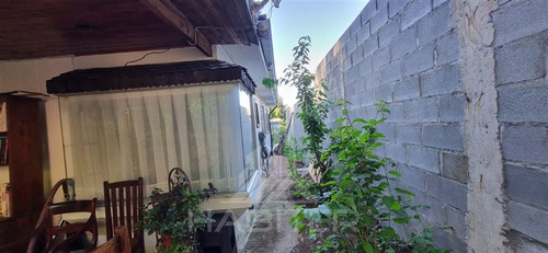 Venta De Casa En Gran Sitio De 1.000m2 De 3 Dorm. En Temuco