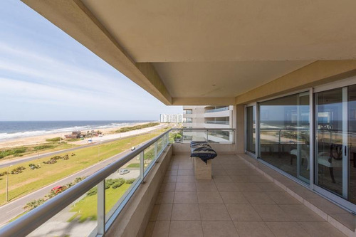 Apartamento En Torre De Lujo, Punta Del Este Uruguay