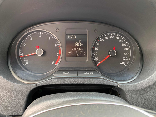 Imagen 14 de 14 de Volkswagen Polo 2020 1.6 L4 Sound Mt
