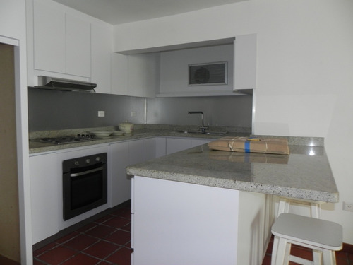 Imagen 10 de 14 de Remato Bella Casa En Prados Del Este