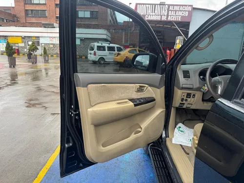 Toyota Fortuner Srv 3.0cc 4x4 Diesel Mt