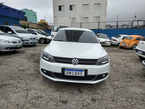 Imagem 3 de 10 de Volkswagen Jetta 2014 2.0 Tsi Highline 4p
