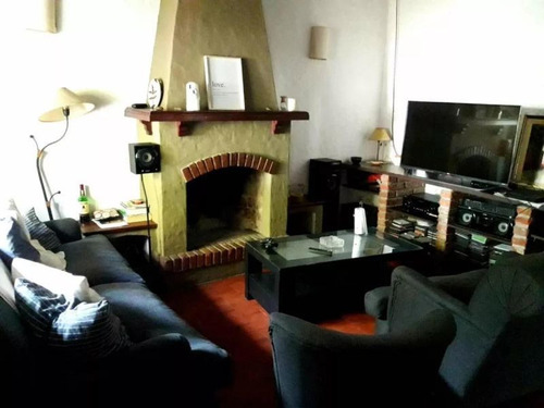 Chalet 4 Ambientes Con Cochera